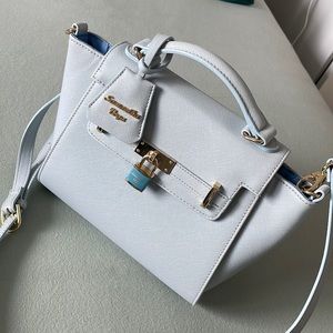 Samantha Thavasa Vega crossbody bag baby blue